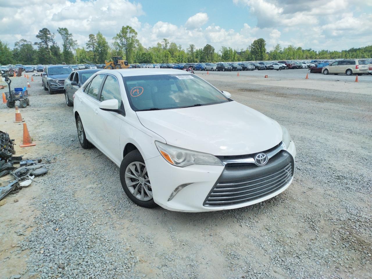 TOYOTA CAMRY LE 2015 with VIN 4T1BF1FK5FU039783 - Photo from auction