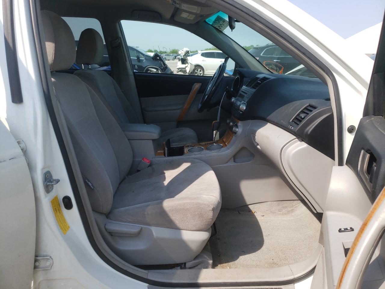 Photo 5 from auction – 2008 TOYOTA HIGHLANDER with VIN JTEEW41A582016080