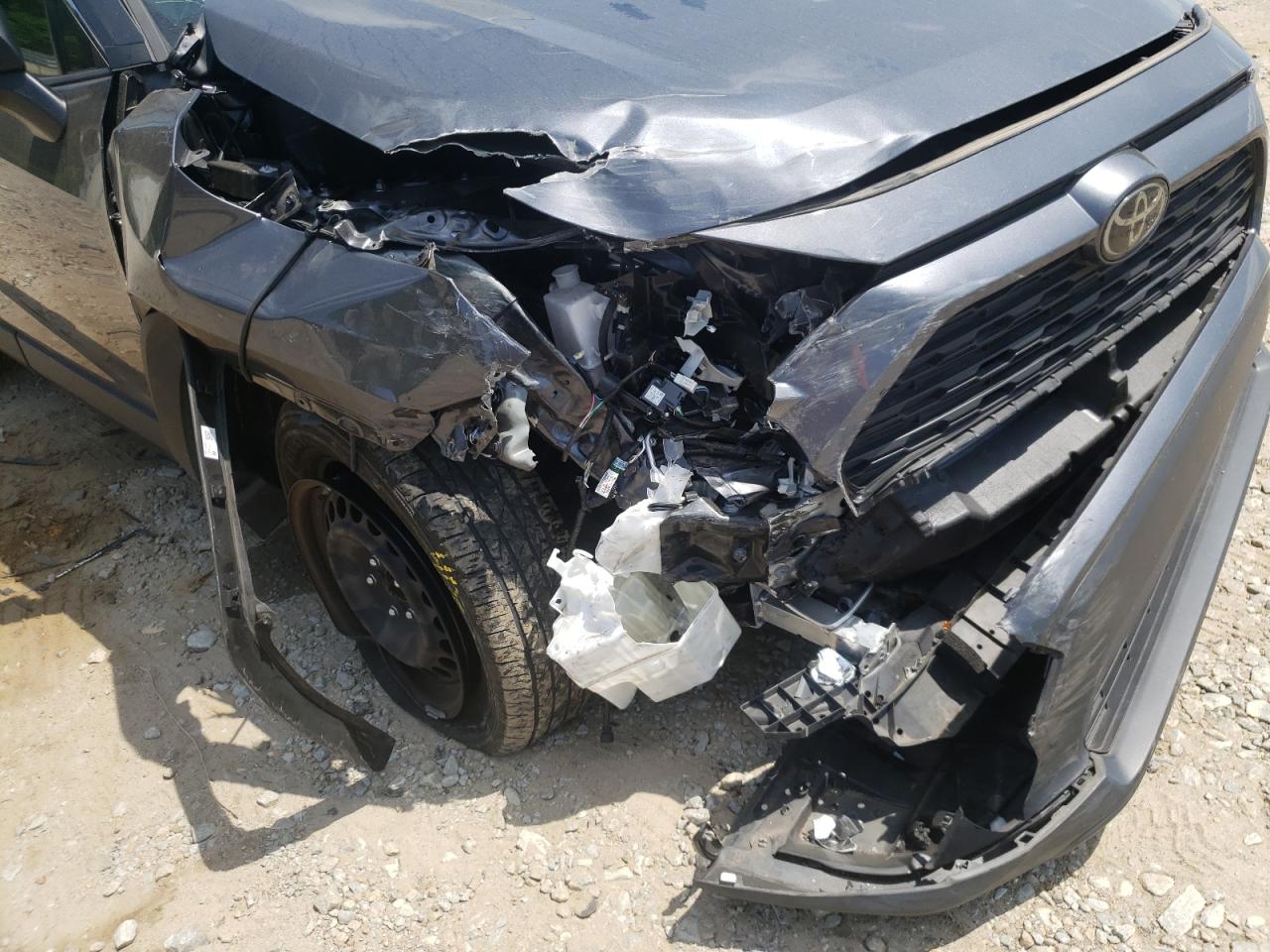 Photo 9 from auction – 2020 TOYOTA RAV4 LE with VIN JTMH1RFV7LD046929