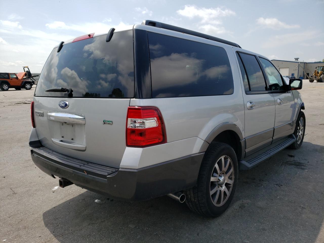 Zdjęcie 4 z aukcji – 2011 FORD EXPEDITION z VIN 1FMJK1H54BEF34141