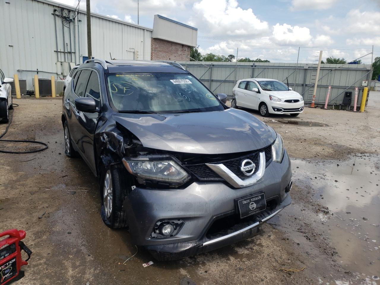 NISSAN ROGUE S 2016 with VIN 5N1AT2MT5GC798995 - Photo from auction