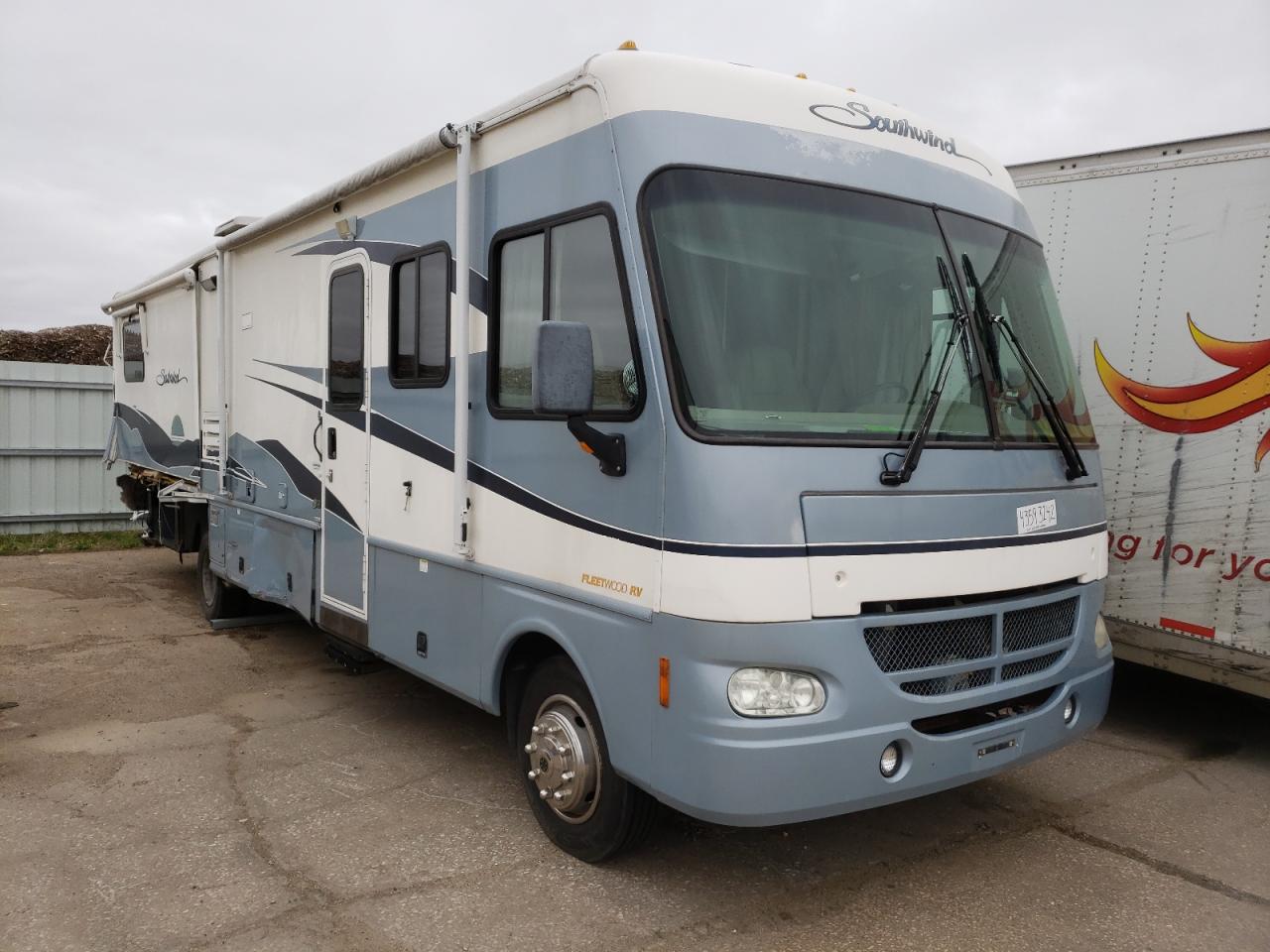FLEE SOUTHWIND 2003 with VIN 5B4MP67G733364511 - Photo from auction
