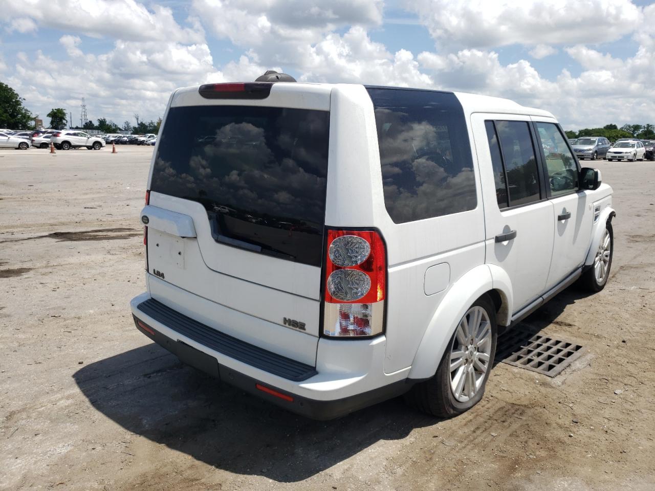 Photo 4 from auction – 2011 LAND ROVER LR4 HSE with VIN SALAG2D44BA595241