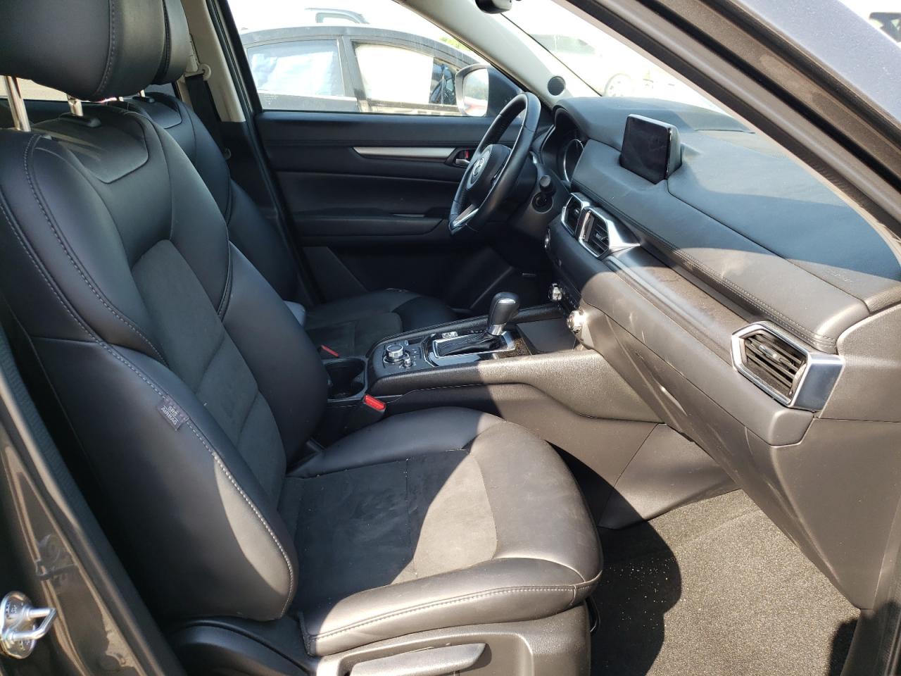 Photo 5 from auction – 2018 MAZDA CX-5 TOURI with VIN JM3KFACM3J0427337
