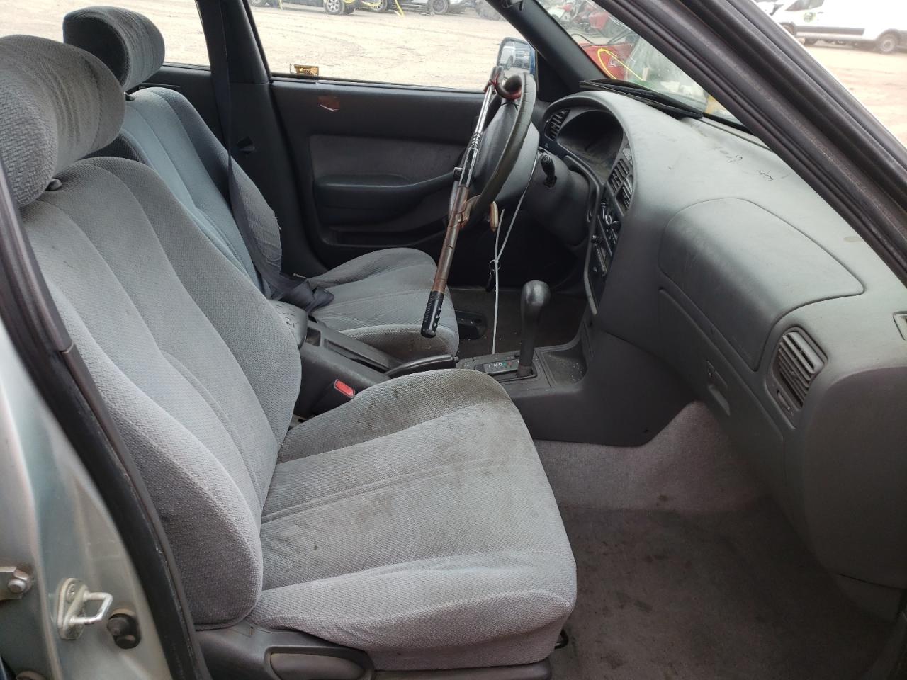 Photo 5 from auction – 1995 TOYOTA CAMRY LE with VIN JT2SK12E2S0326251