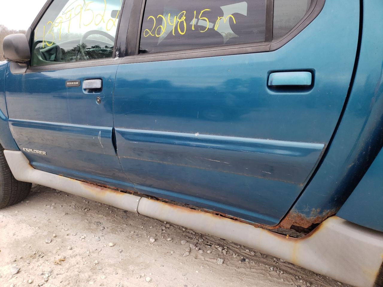 Photo 9 from auction – 2001 FORD EXPLORER S with VIN 1FMZU77E01UC55405