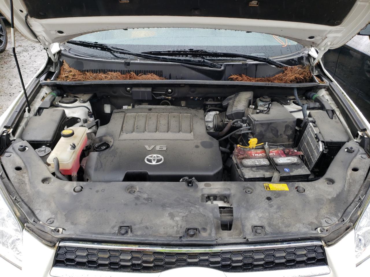 Photo 7 from auction – 2011 TOYOTA RAV4 LIMIT with VIN 2T3YK4DV6BW012128