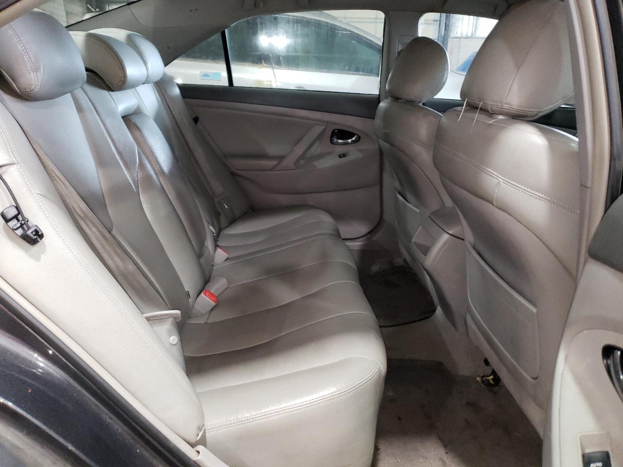 Photo 6 from auction – 2011 TOYOTA CAMRY BASE with VIN 4T1BF3EK0BU700224