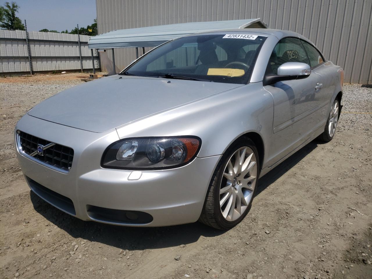 Photo 2 from auction – 2008 VOLVO C70 T5 with VIN YV1MC67208J041957