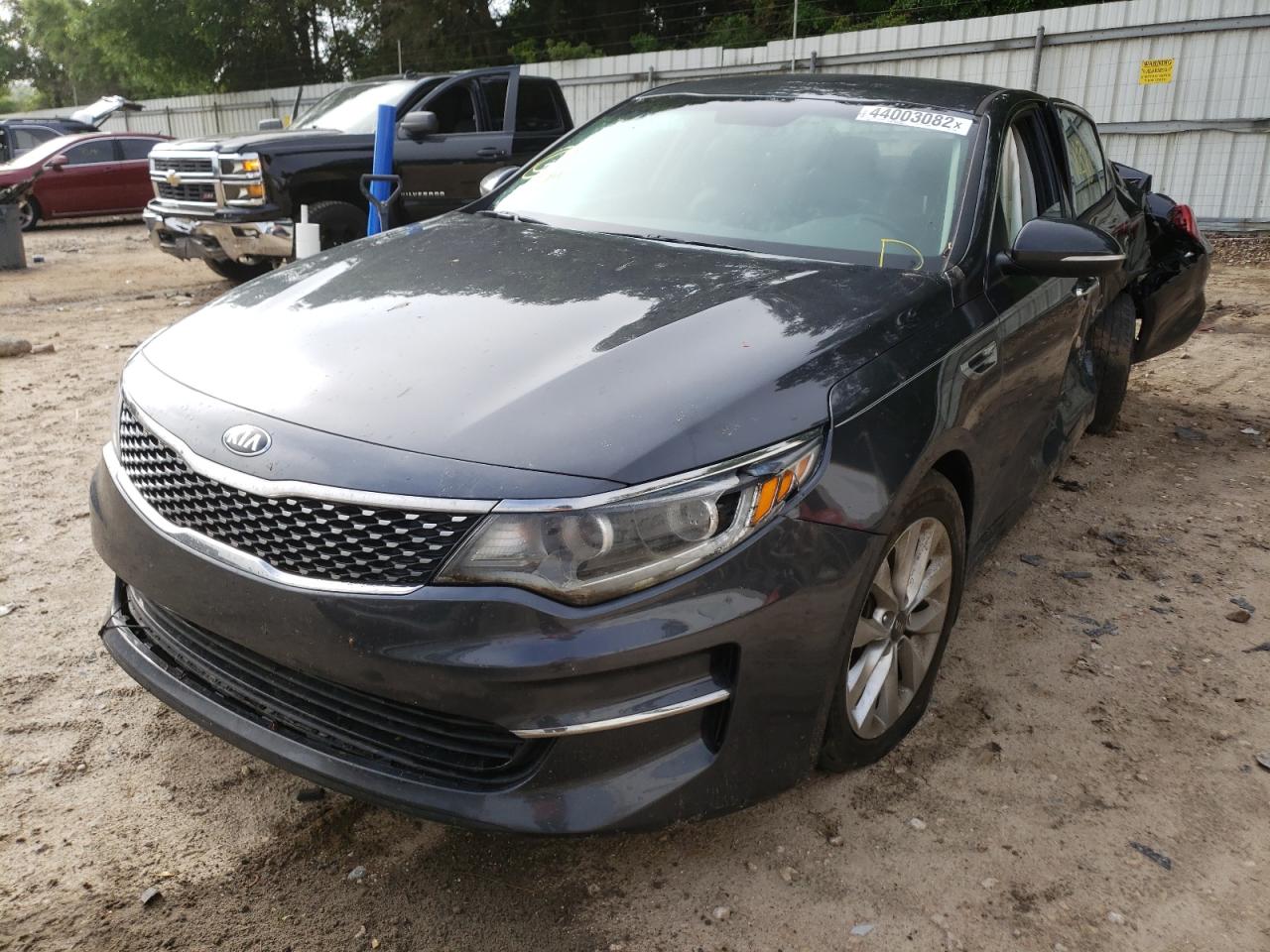 Photo 2 from auction – 2017 KIA OPTIMA EX with VIN 5XXGU4L32HG126645
