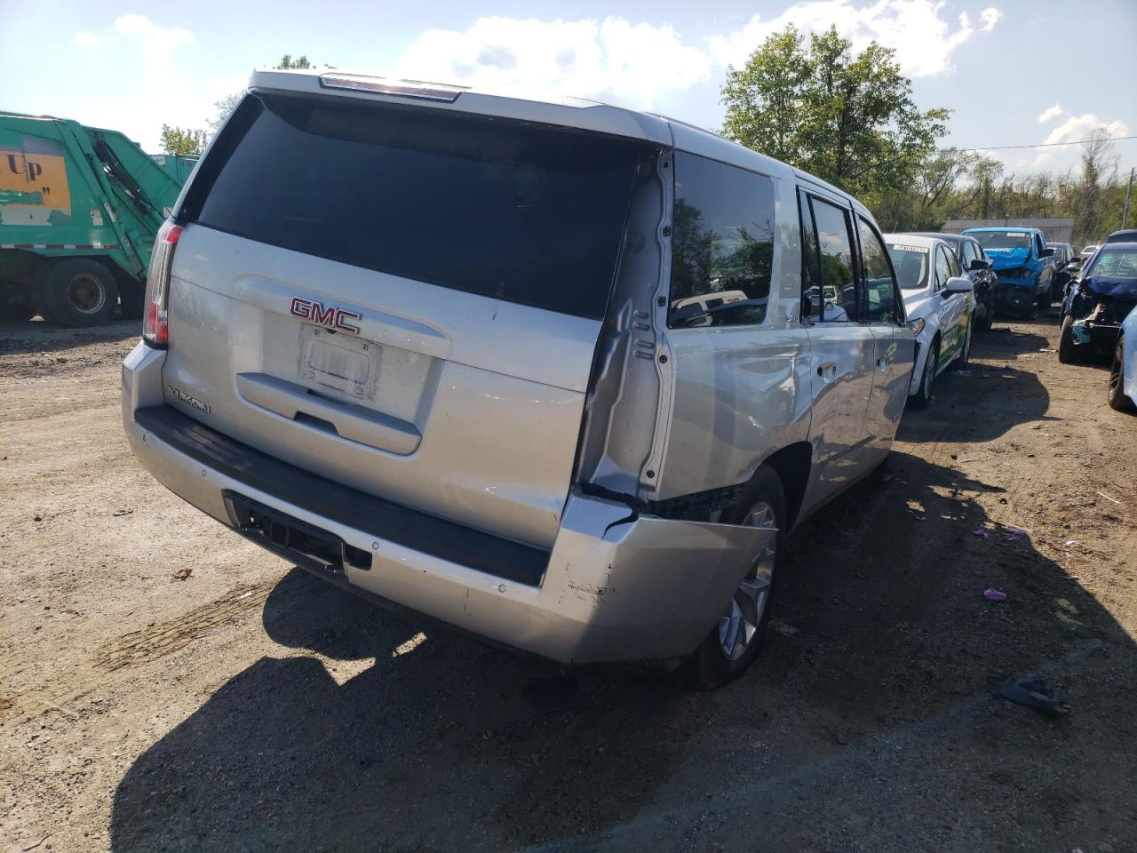 Photo 4 from auction – 2017 GMC YUKON SLE with VIN 1GKS2AKCXHR266122