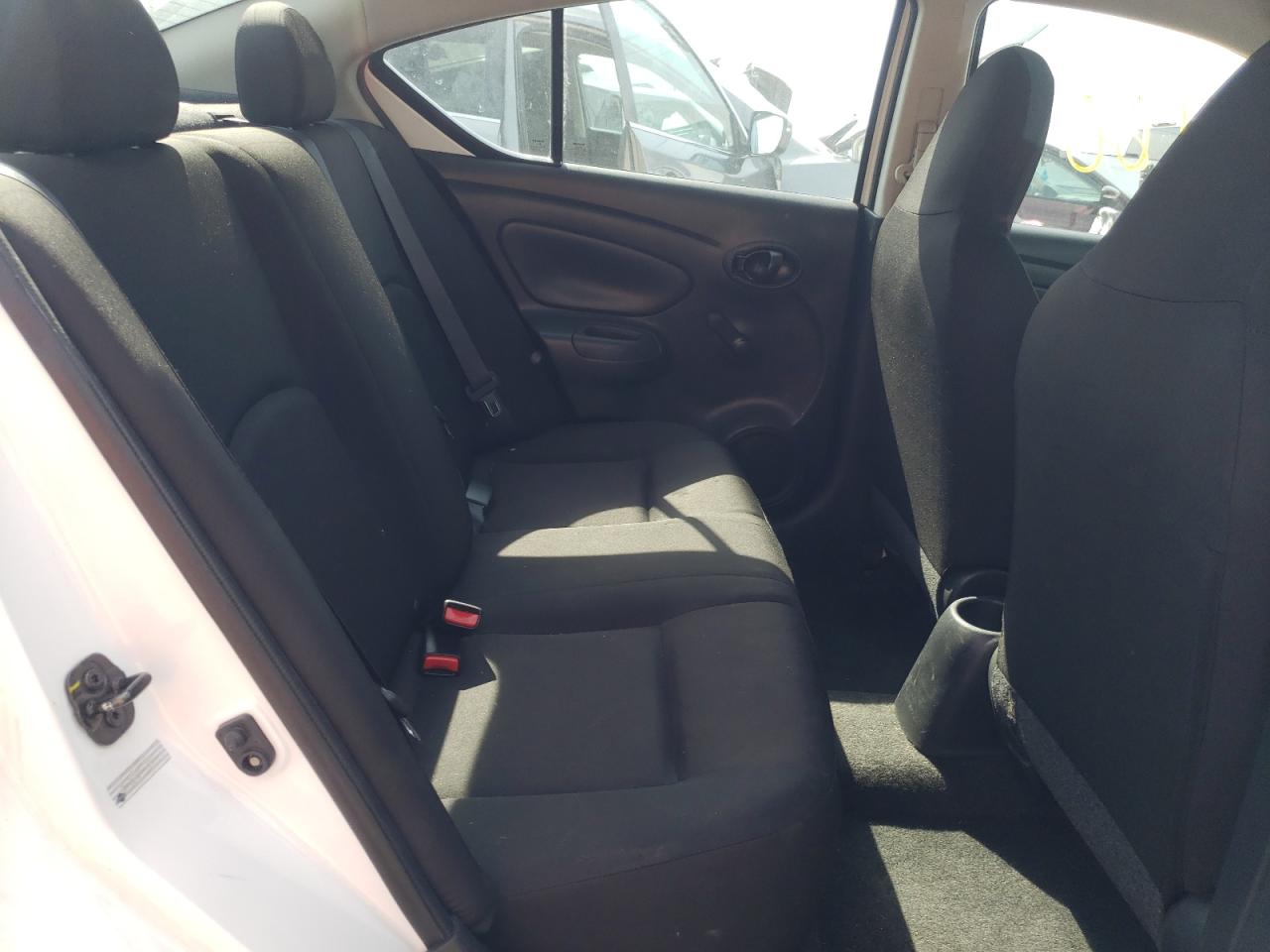 Photo 6 from auction – 2017 NISSAN VERSA S with VIN 3N1CN7AP1HL865970