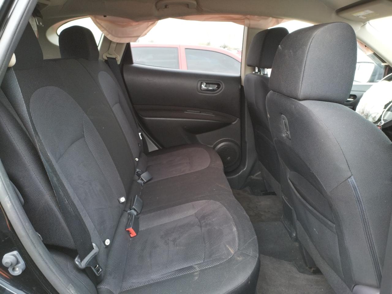 Photo 6 from auction – 2013 NISSAN ROGUE S with VIN JN8AS5MT7DW019149