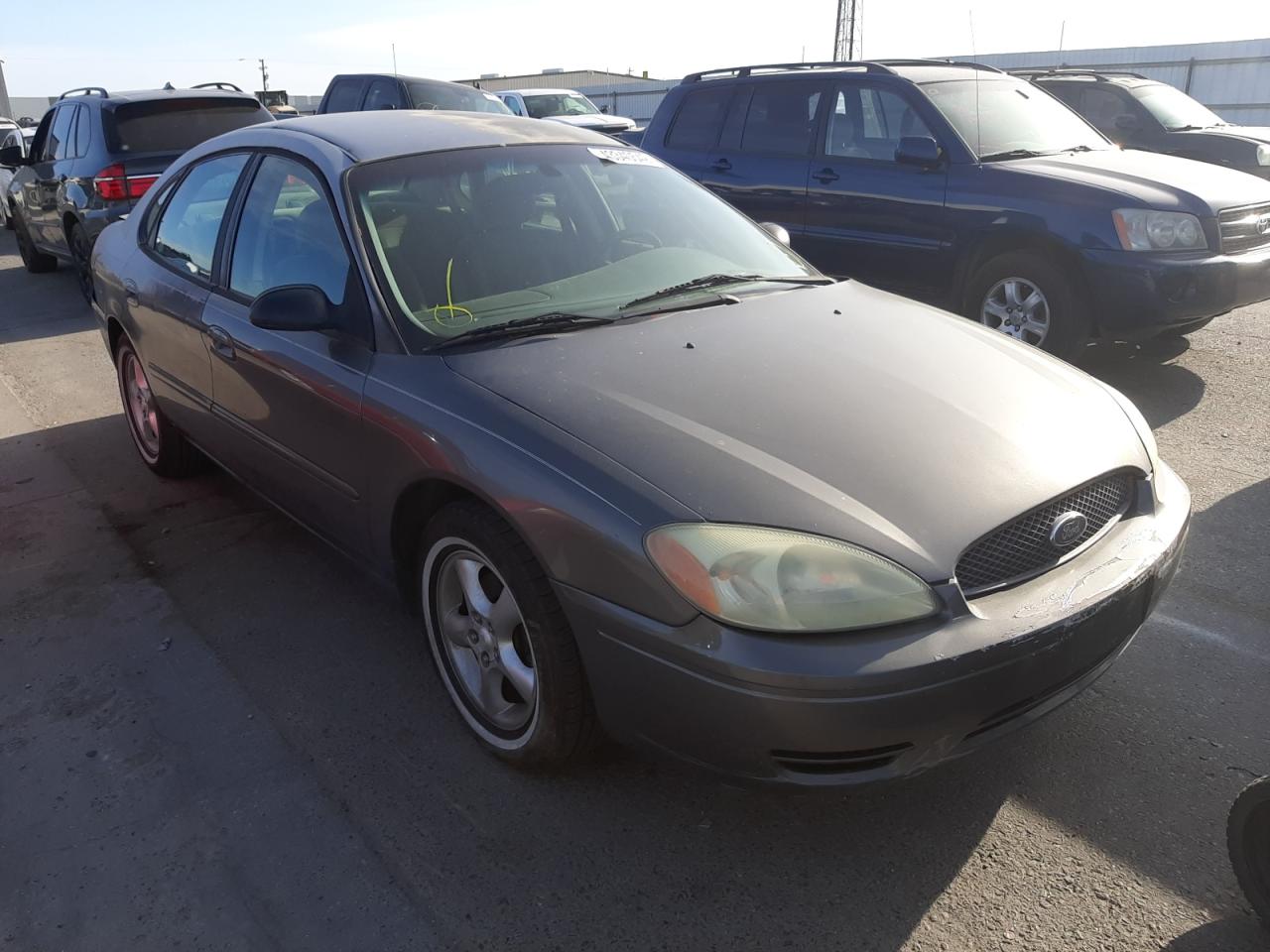 FORD TAURUS SE 2005 with VIN 1FAFP53255A139371 - Photo from auction
