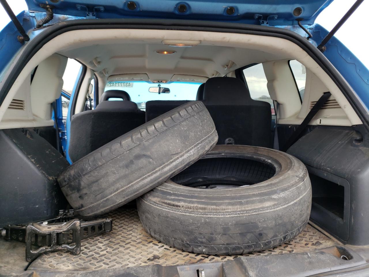 Photo 9 from auction – 2008 JEEP COMPASS SP with VIN 1J8FT47W98D530757