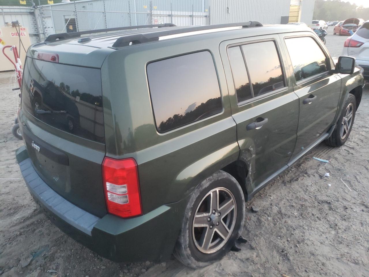 Photo 4 from auction – 2009 JEEP PATRIOT SP with VIN 1J4FT28B99D219736