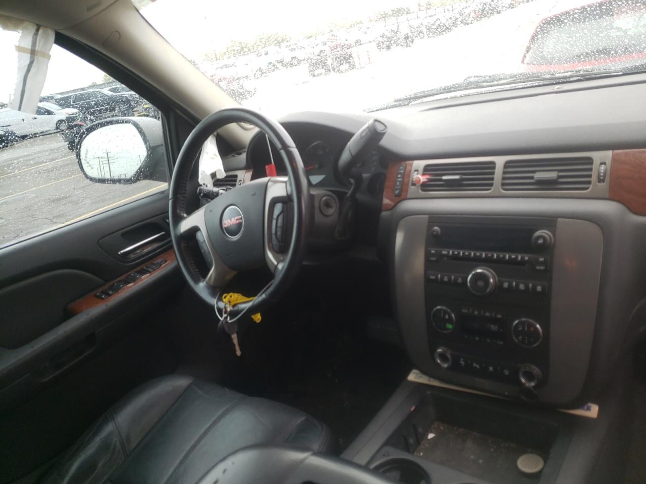 Photo 9 from auction – 2008 GMC YUKON with VIN 1GKFK13058J201148
