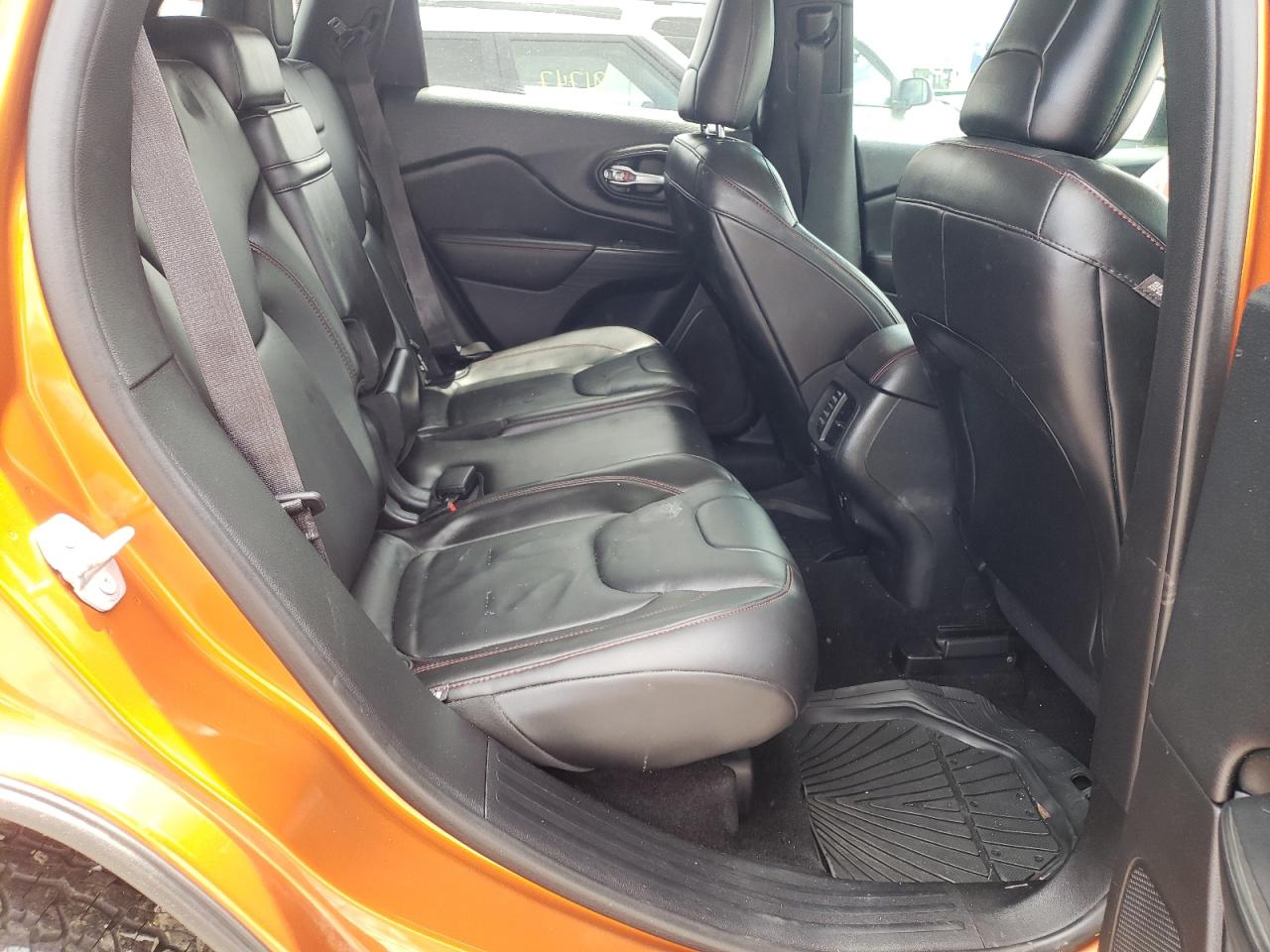 Photo 6 from auction – 2015 JEEP CHEROKEE T with VIN 1C4PJMBS5FW746421
