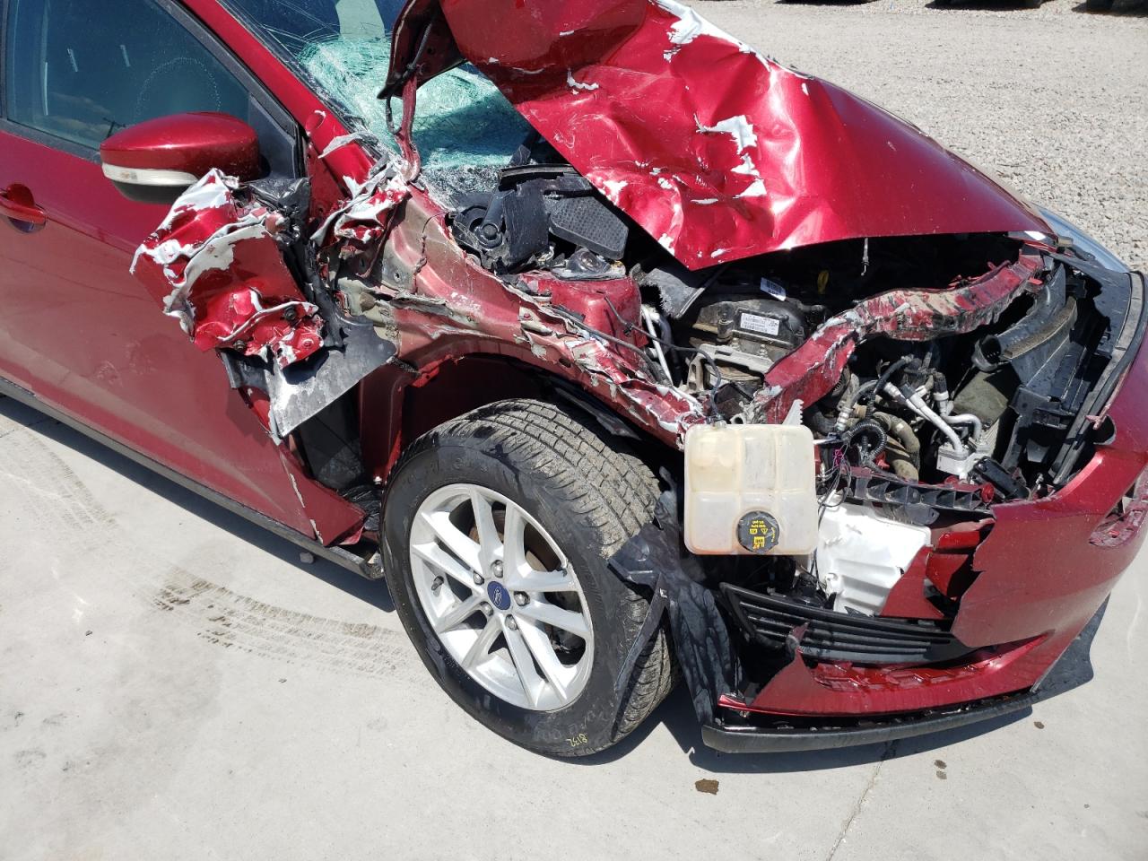 Photo 9 from auction – 2015 FORD FOCUS SE with VIN 1FADP3K2XFL220532