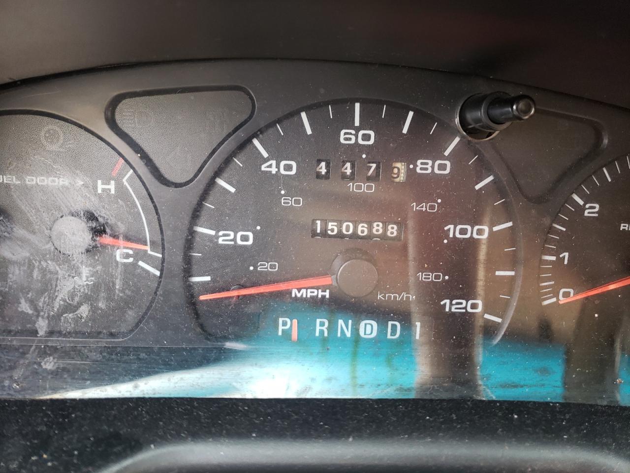 Photo 8 from auction – 2002 FORD TAURUS SES with VIN 1FAFP55U42G185703