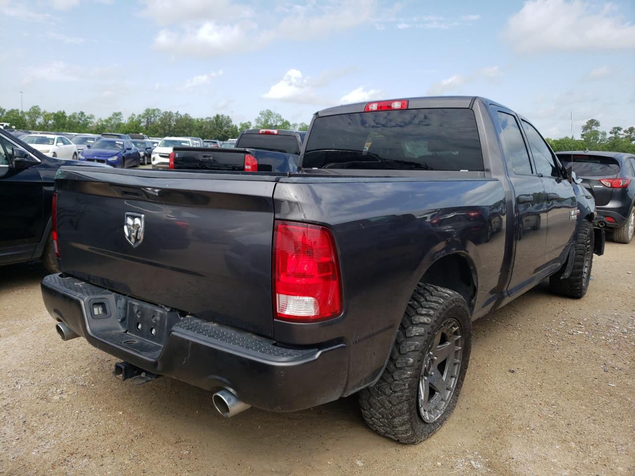 Photo 4 from auction – 2018 RAM 1500 ST with VIN 1C6RR6FTXJS183390