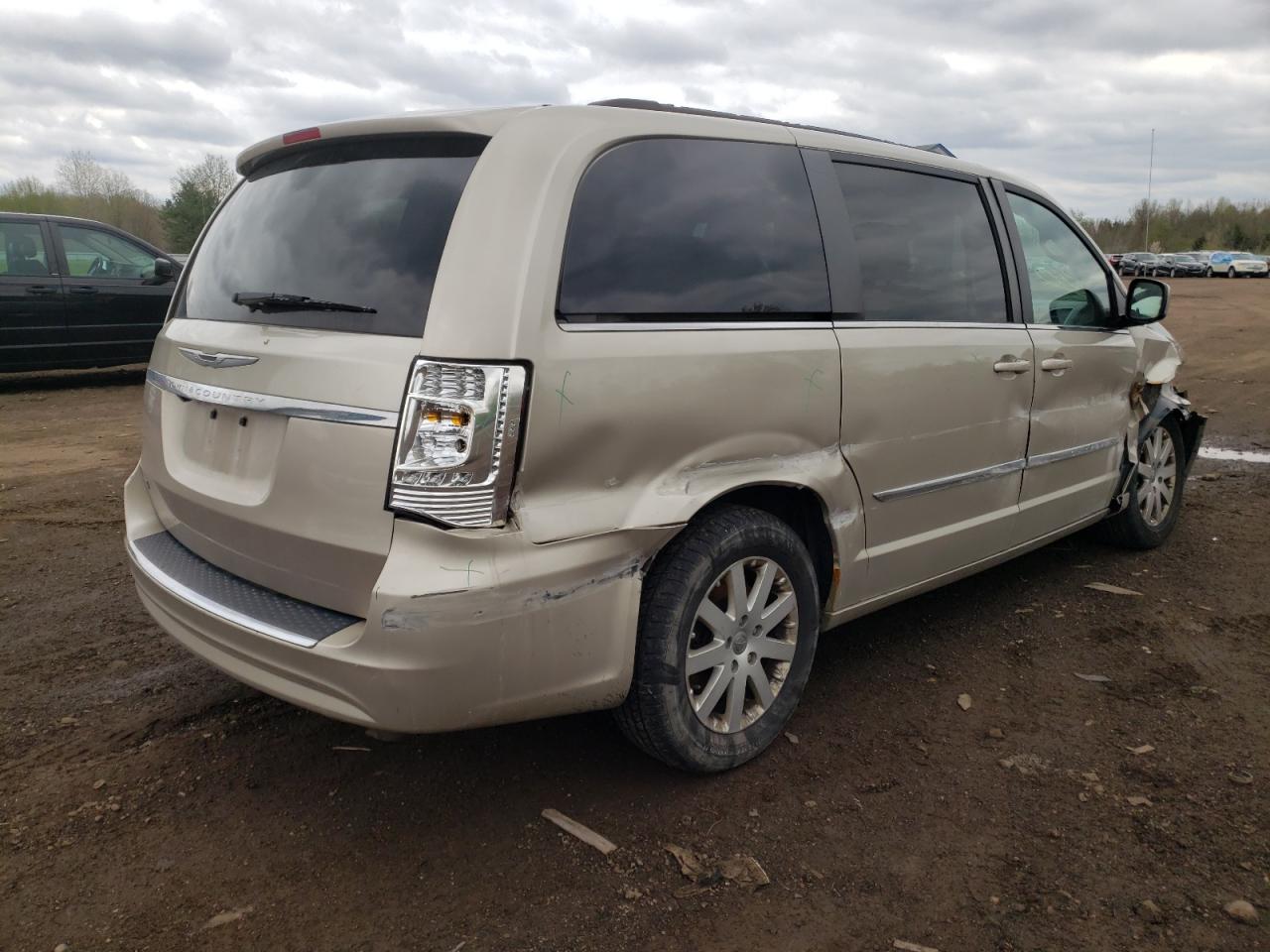 Photo 15 from auction – 2014 CHRYSLER TOWN & COU with VIN 2C4RC1BG7ER433651