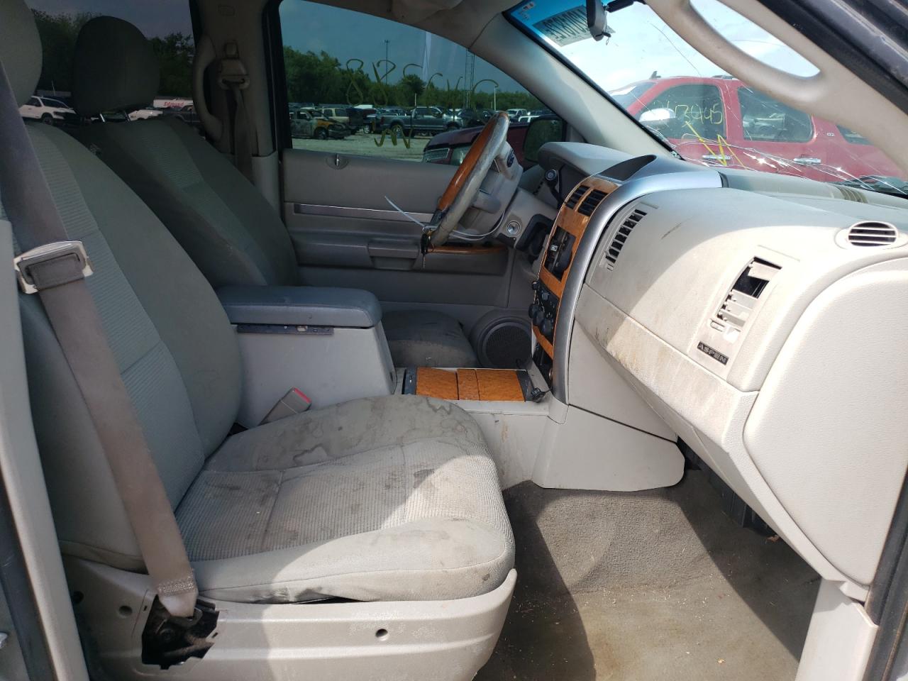 Photo 5 from auction – 2007 CHRYSLER ASPEN LIMI with VIN 1A8HX58N37F537618