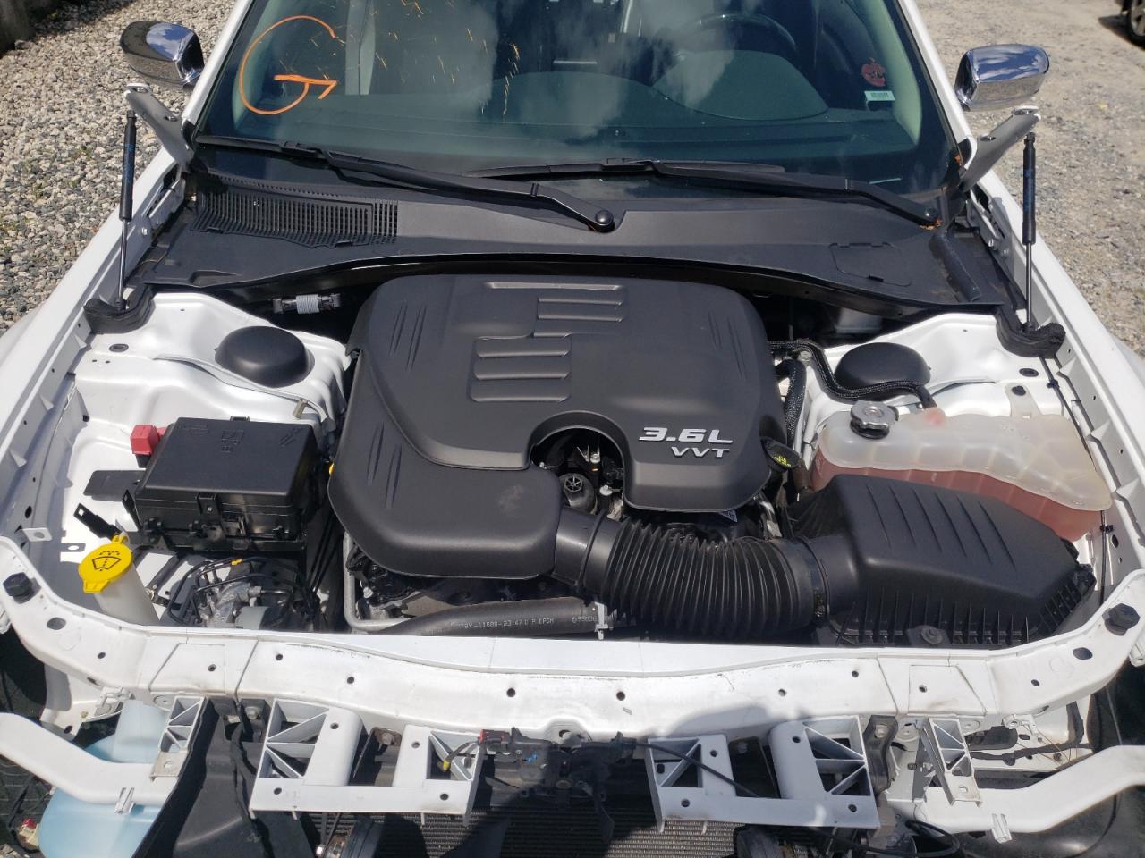 Photo 7 from auction – 2020 CHRYSLER 300 LIMITE with VIN 2C3CCAKG7LH124551