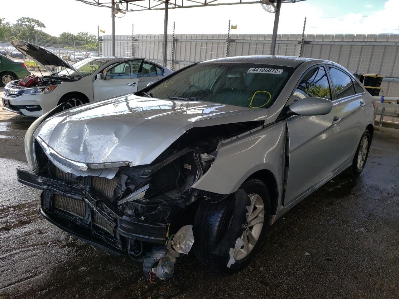 Photo 2 from auction – 2013 HYUNDAI SONATA GLS with VIN 5NPEB4AC0DH748854