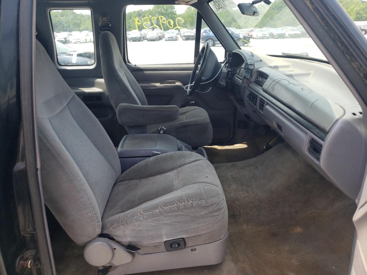 Photo 5 from auction – 1994 FORD F150 with VIN 1FTEX15N7RKA68633