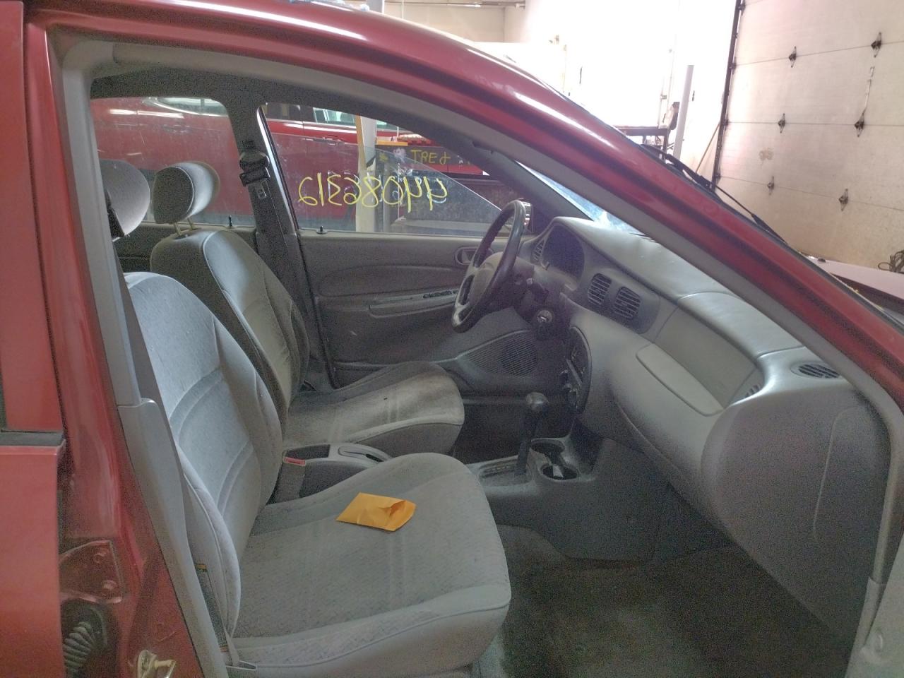 Photo 5 from auction – 1998 FORD ESCORT SE with VIN 1FAFP13P2WW129213