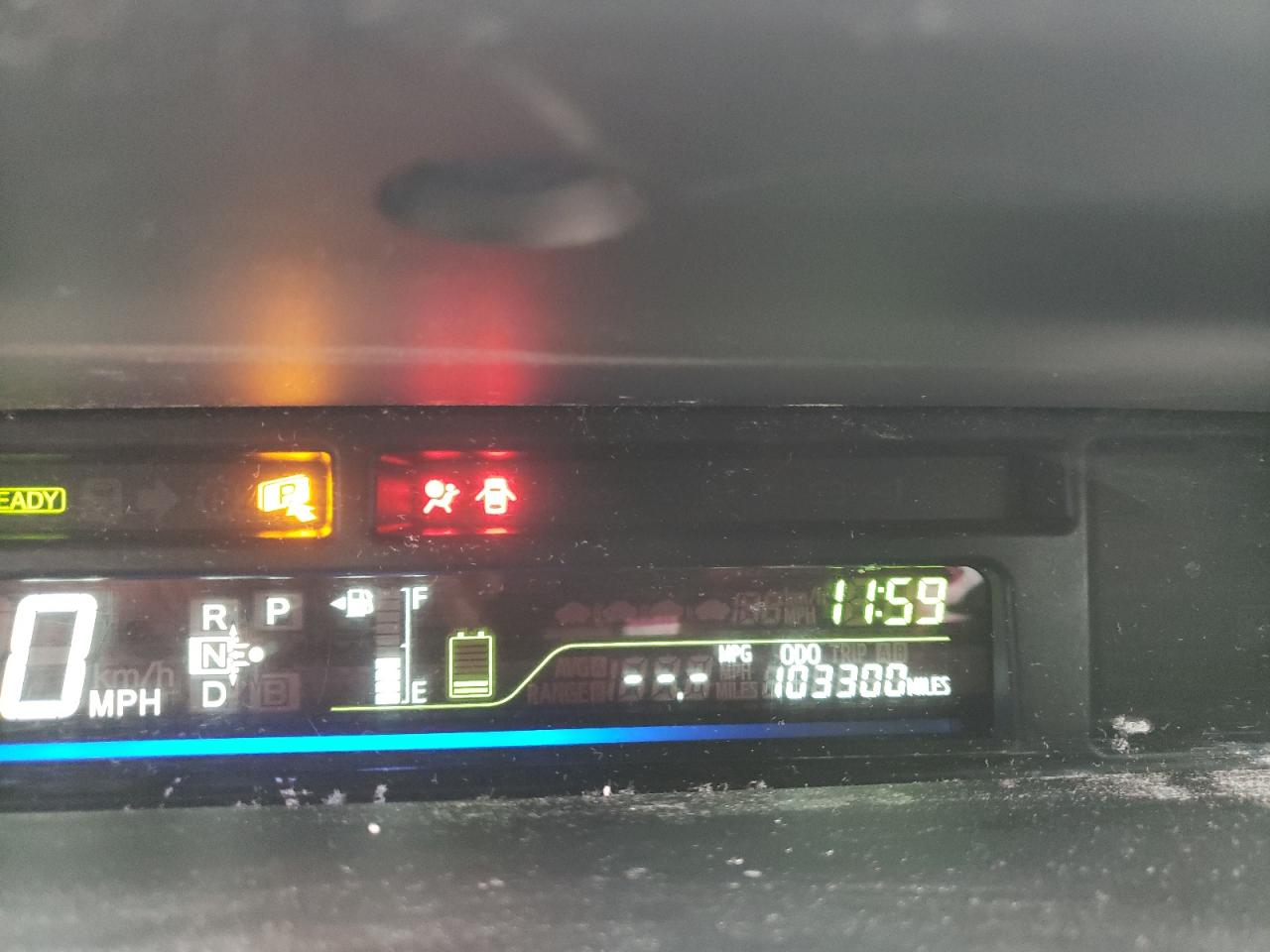 Photo 8 from auction – 2014 TOYOTA PRIUS V with VIN JTDZN3EU4E3324533