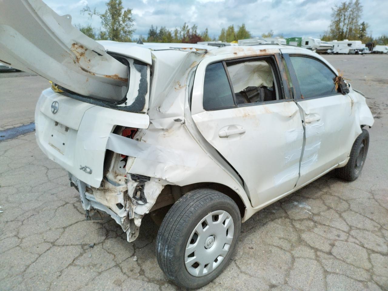 Photo 4 from auction – 2012 TOYOTA SCION XD with VIN JTKKU4B48C1023053