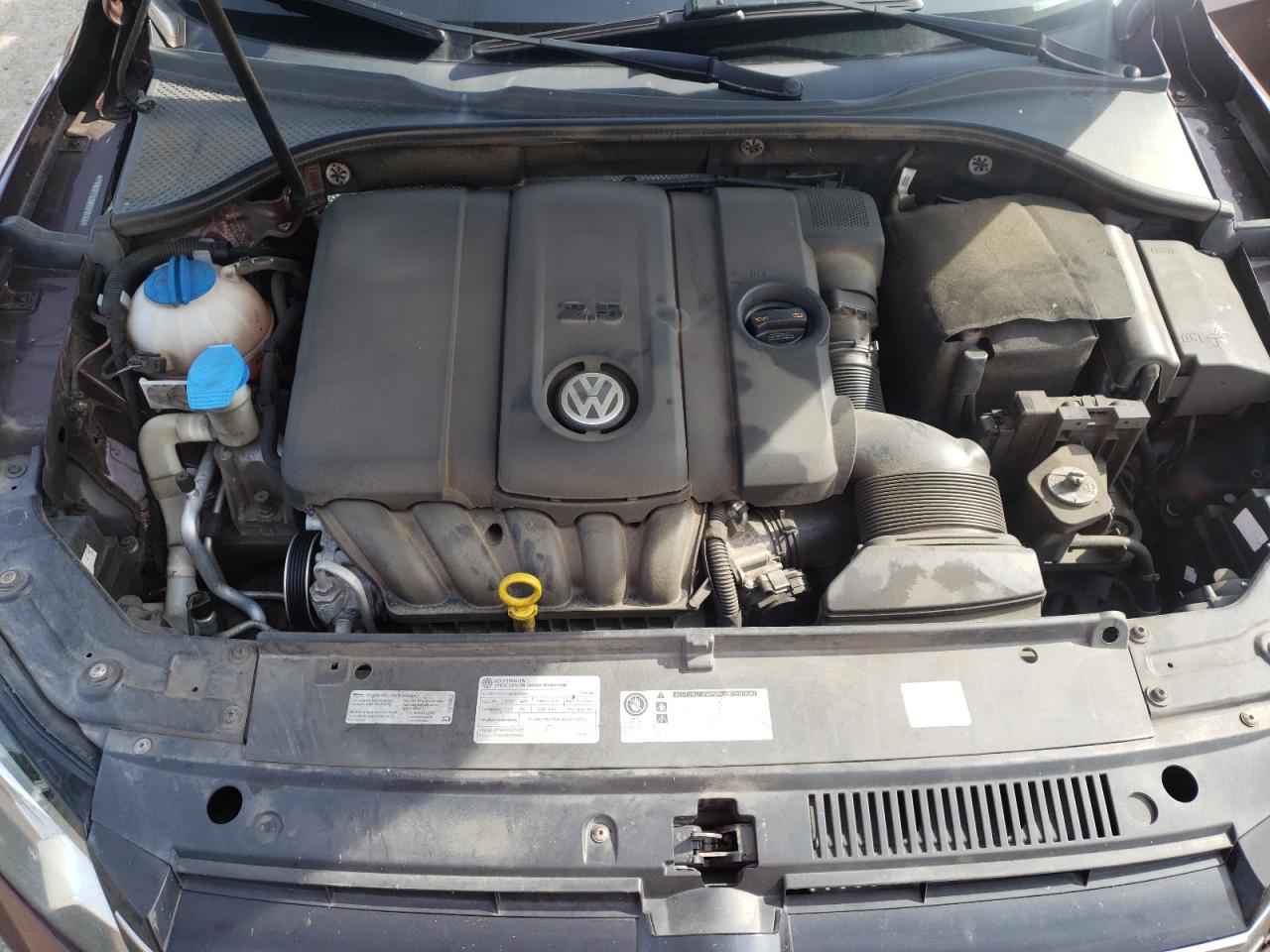 Photo 7 from auction – 2014 VOLKSWAGEN PASSAT S with VIN 1VWAP7A38EC016144