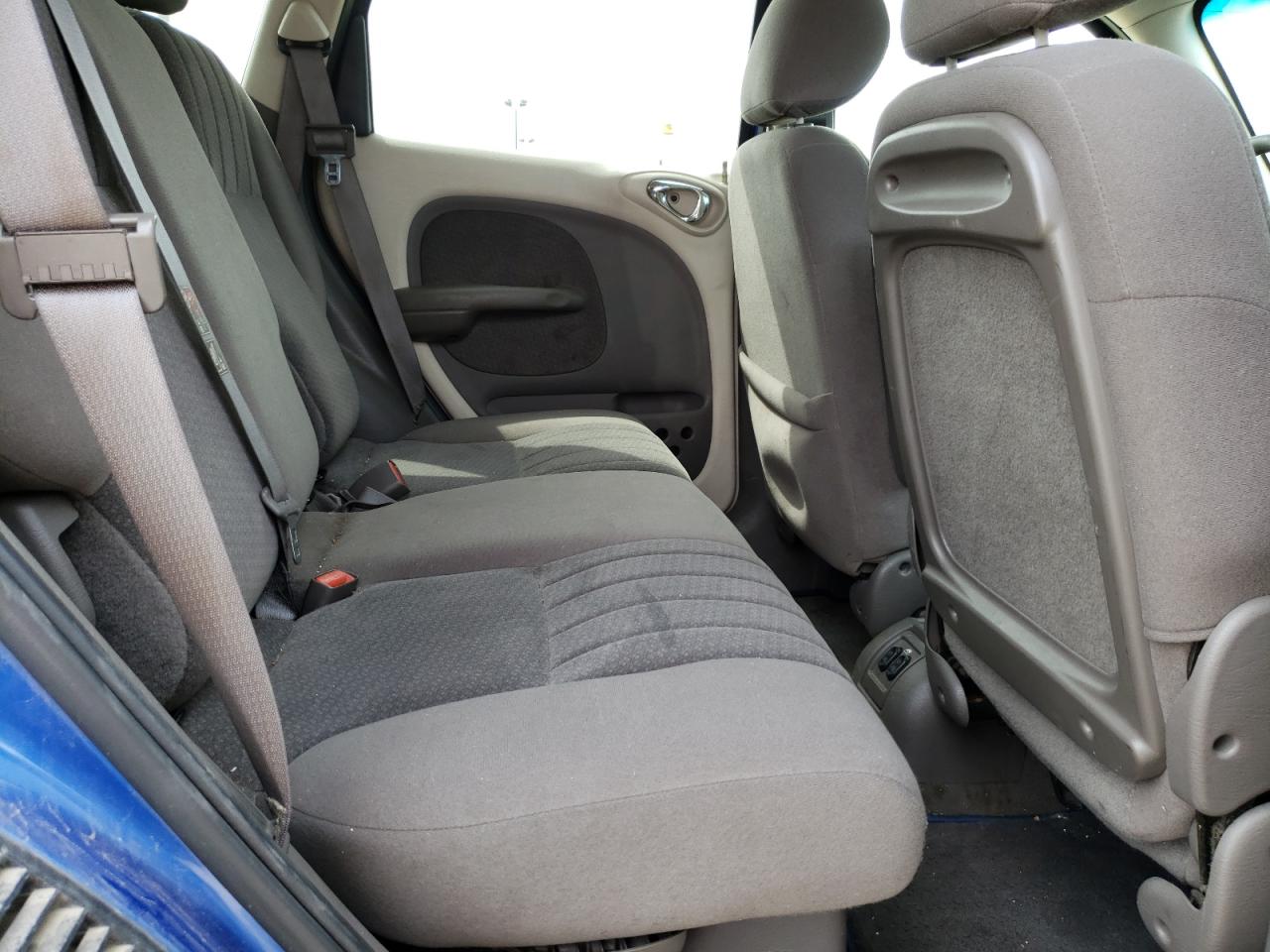 Photo 6 from auction – 2003 CHRYSLER PT CRUISER with VIN 3C4FY58B23T544996