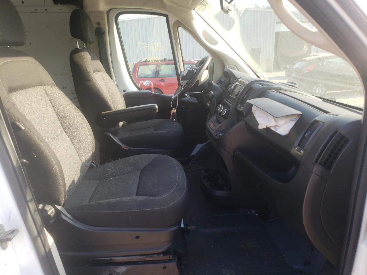 Photo 5 from auction – 2018 RAM PROMASTER with VIN 3C6TRVAG0JE102930