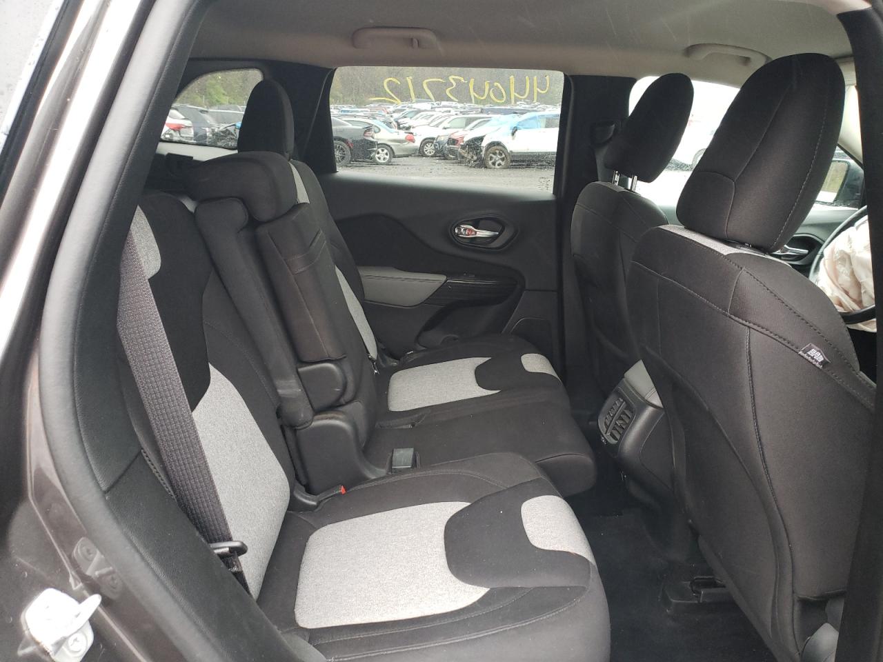 Photo 6 from auction – 2014 JEEP CHEROKEE L with VIN 1C4PJMCS2EW219434