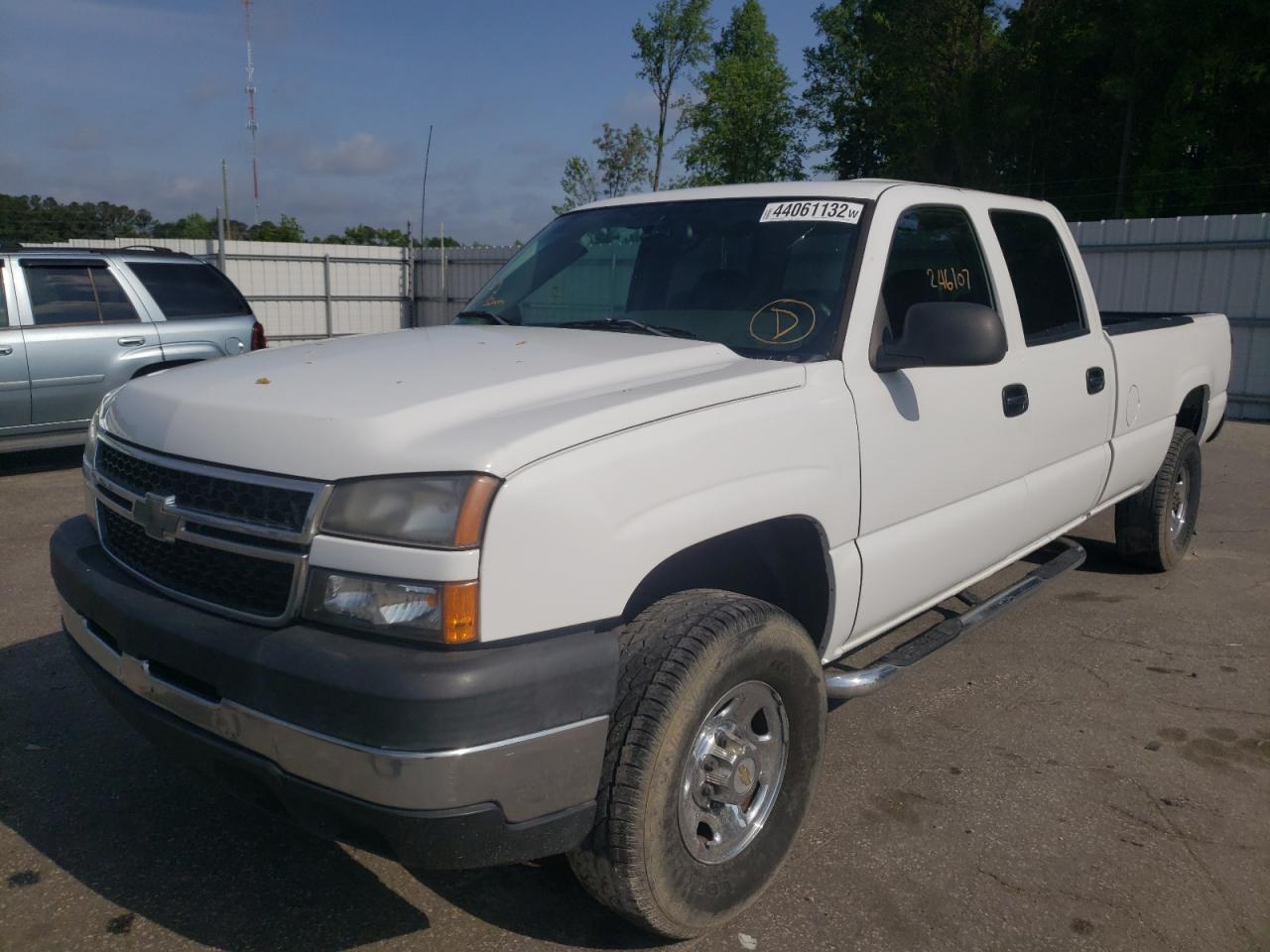 Photo 2 from auction – 2006 CHEVROLET SILVERADO with VIN 1GCHC23U16F175903