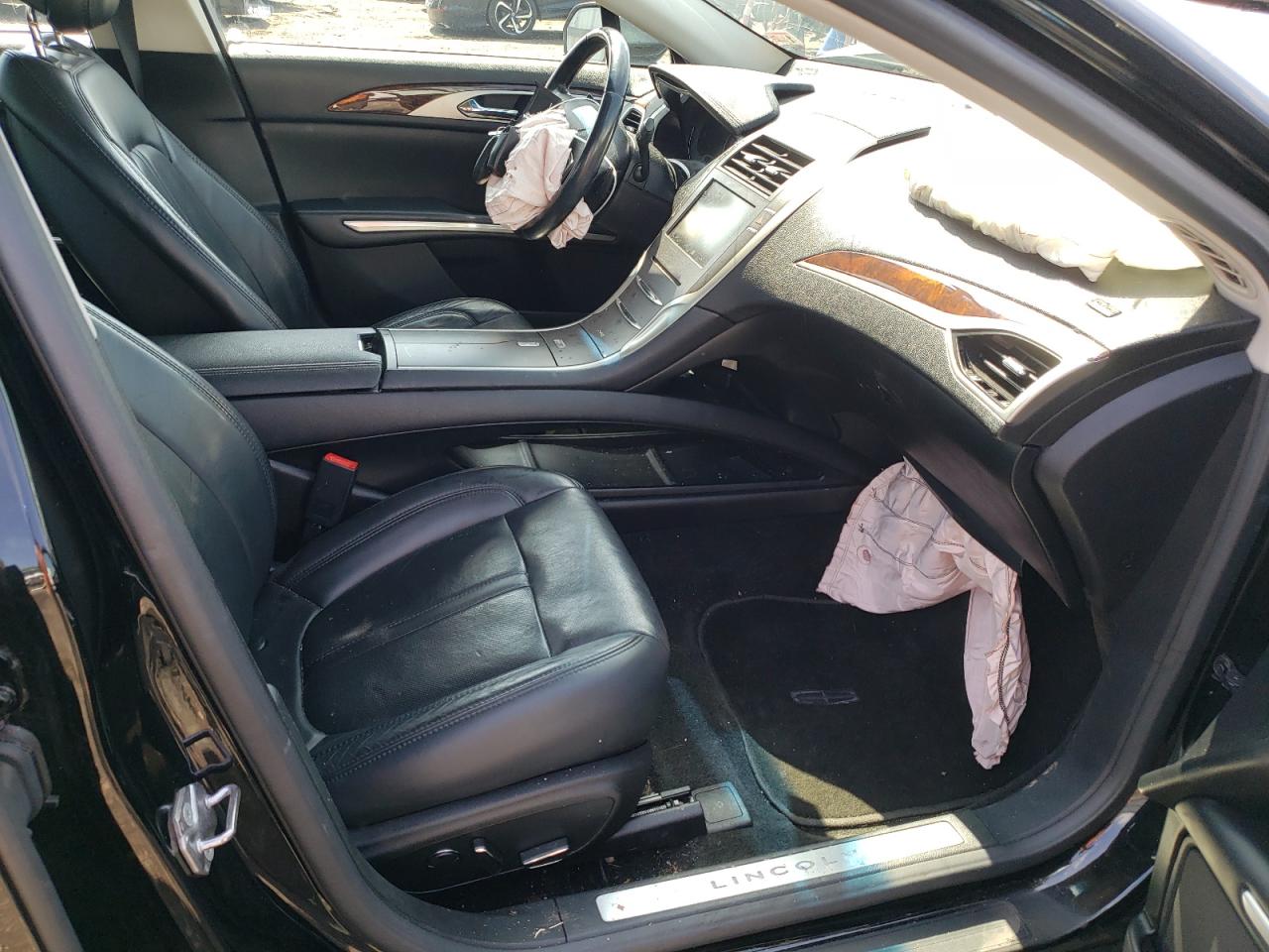 Photo 5 from auction – 2016 LINCOLN MKZ with VIN 3LN6L2J98GR601835