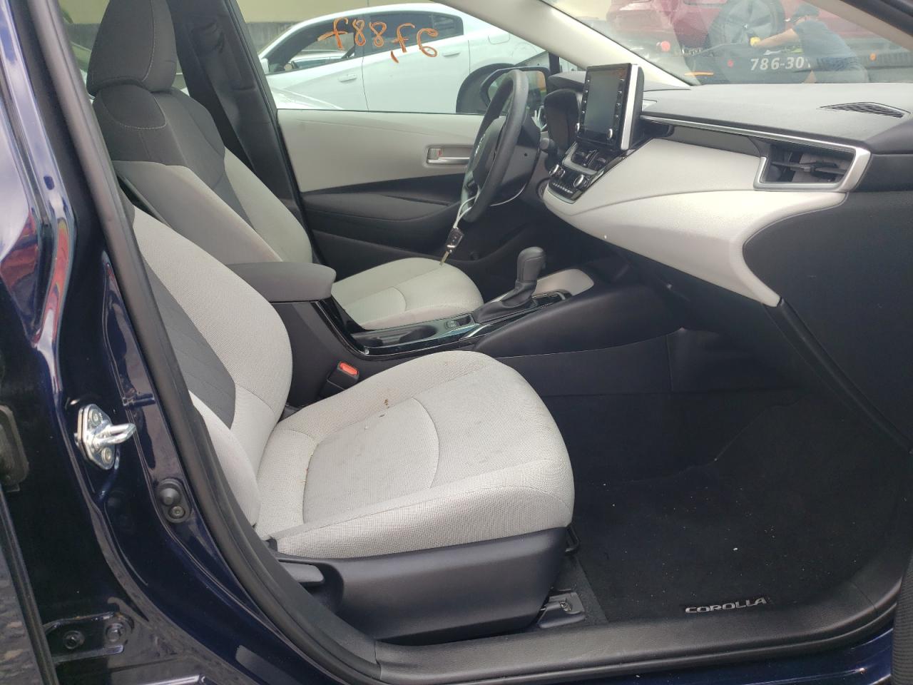 Photo 5 from auction – 2020 TOYOTA COROLLA LE with VIN 5YFEPRAE9LP091456
