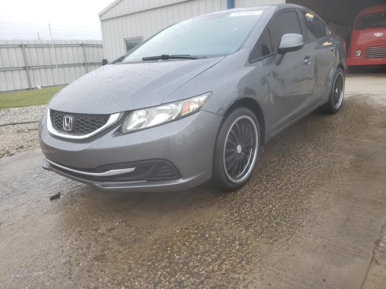 Photo 2 from auction – 2013 HONDA CIVIC LX with VIN 19XFB2F51DE062488