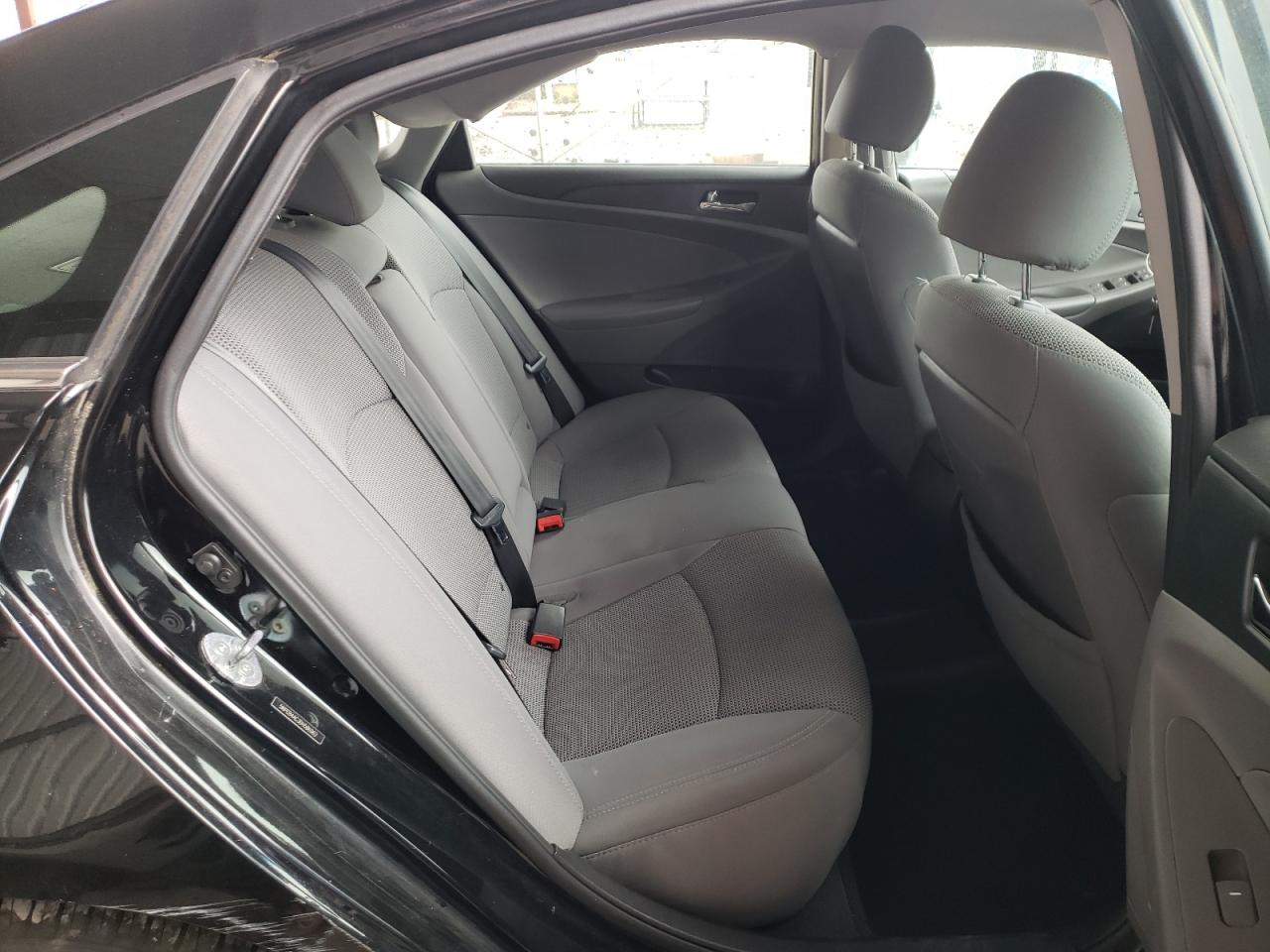 Photo 6 from auction – 2013 HYUNDAI SONATA GLS with VIN 5NPEB4AC3DH586962