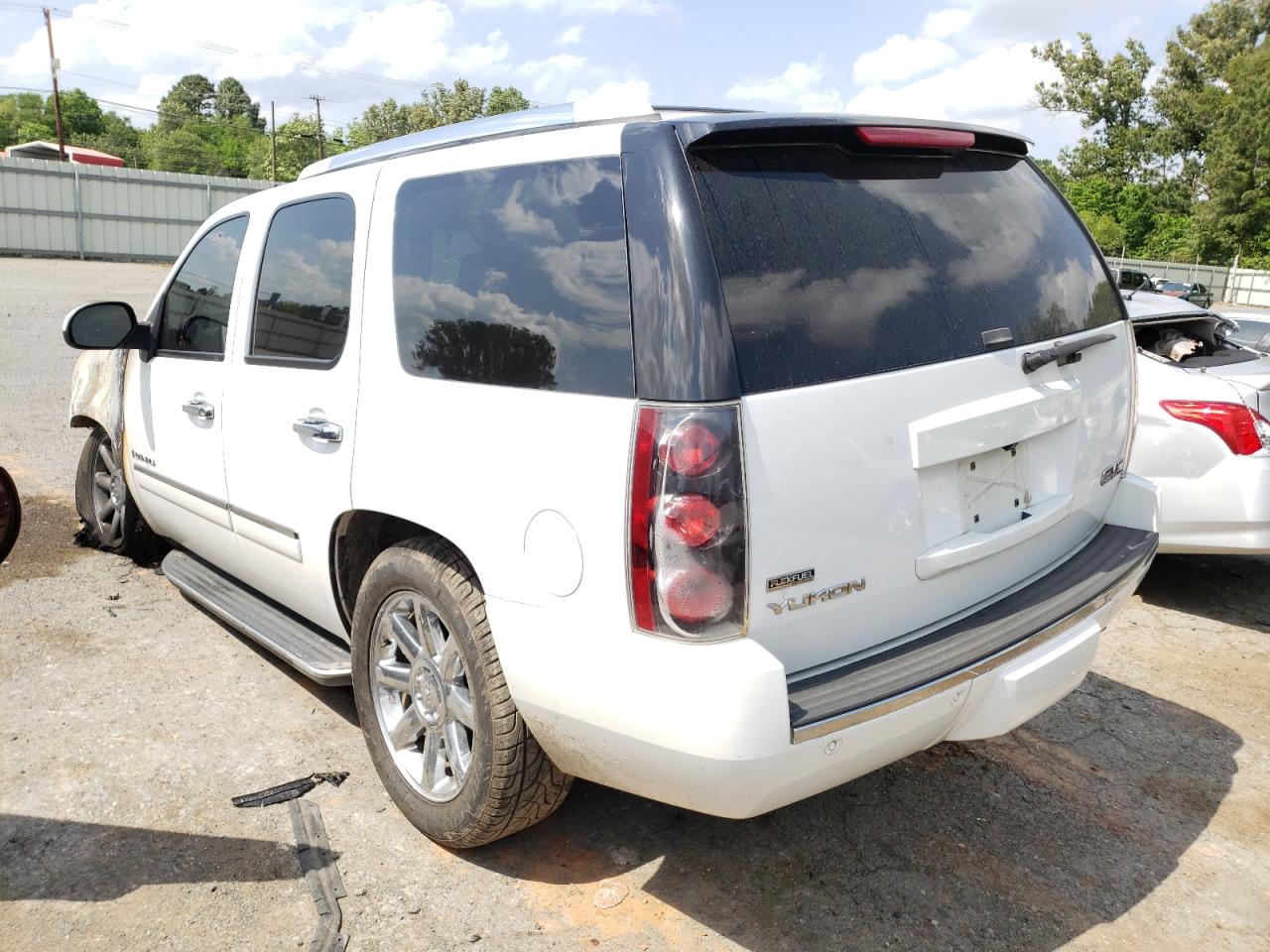 Photo 3 from auction – 2009 GMC YUKON DENA with VIN 1GKFK03239R276512