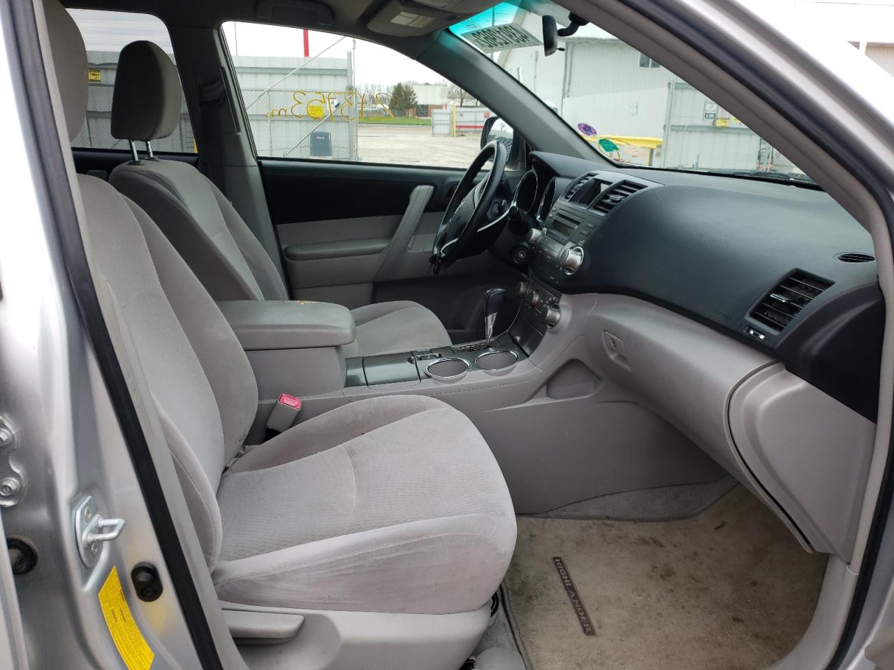 Photo 5 from auction – 2009 TOYOTA HIGHLANDER with VIN JTEDA41A292002715