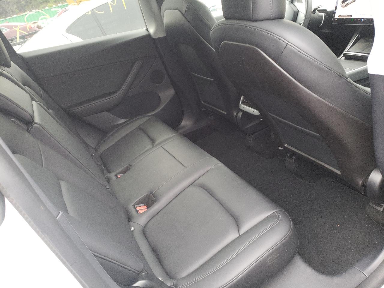 Photo 6 from auction – 2020 TESLA MODEL Y with VIN 5YJYGDEE1LF009354
