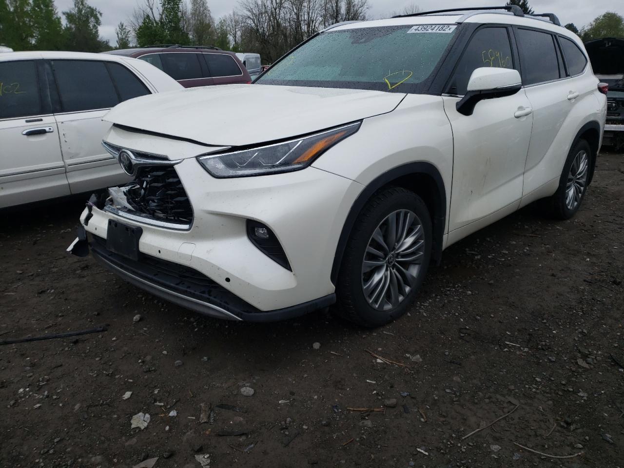 Photo 2 from auction – 2020 TOYOTA HIGHLANDER with VIN 5TDFZRBH3LS041523