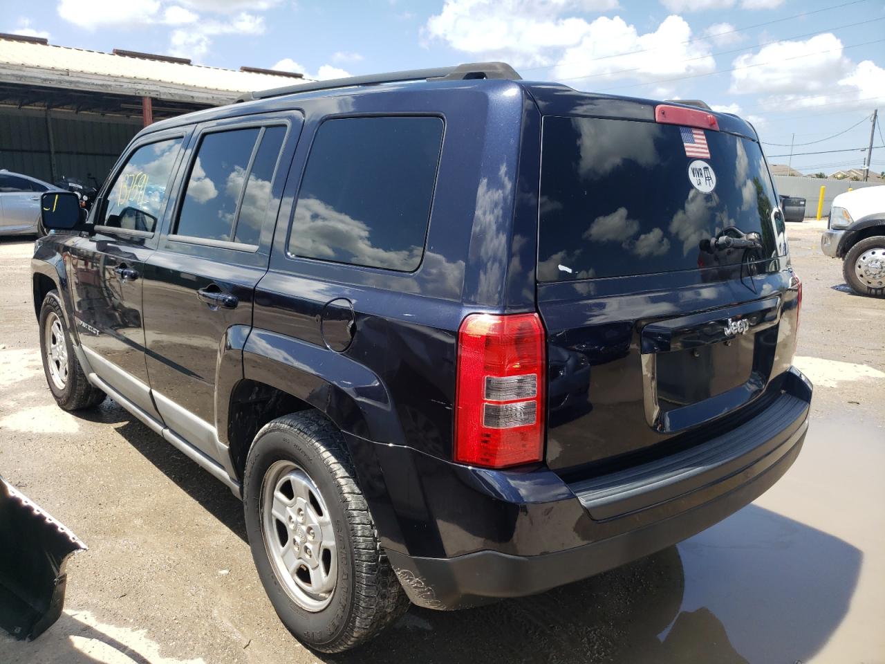 Photo 3 from auction – 2011 JEEP PATRIOT with VIN 1J4NT1GA8BD136822