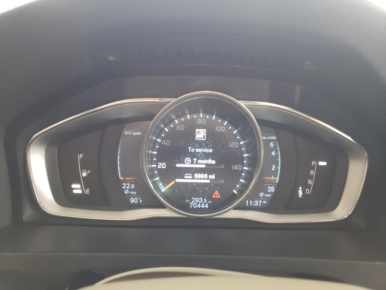 Photo 8 from auction – 2016 VOLVO S60 PREMIE with VIN YV126MFK5G1399283
