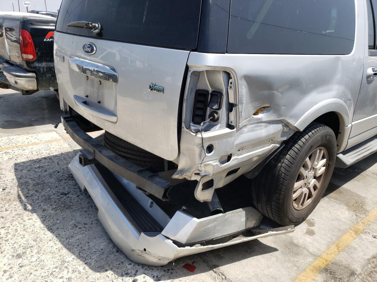 Photo 9 from auction – 2011 FORD EXPEDITION with VIN 1FMJK1H58BEF17035