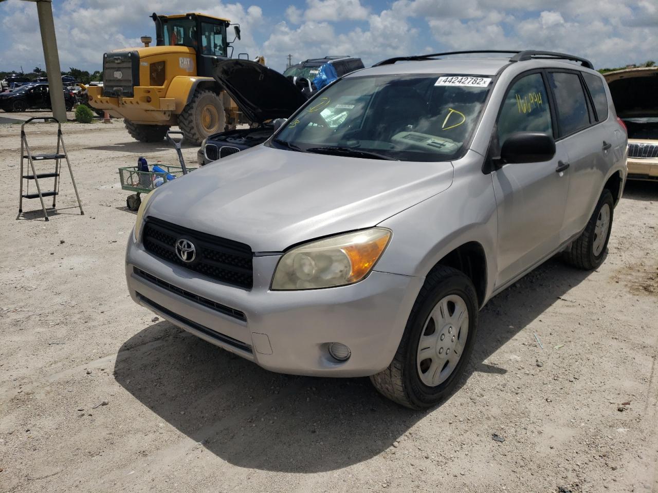 Photo 2 from auction – 2006 TOYOTA RAV4 with VIN JTMZD33V665017482
